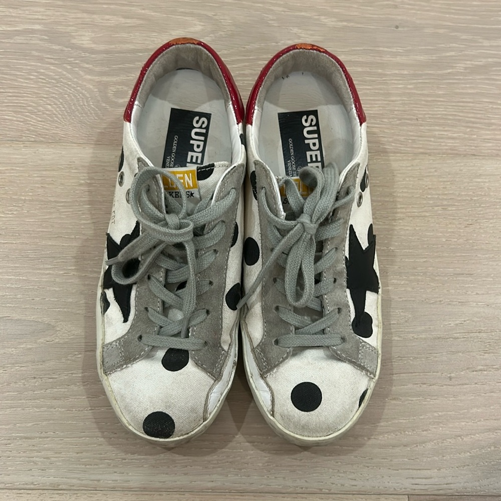 Worn only a few times great condition! Pet and smoke free house